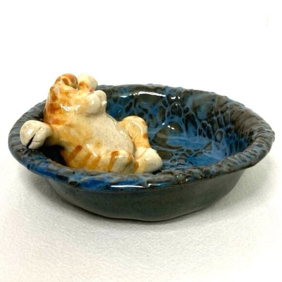 Art Pottery Dish Cat in Bathtub Pool Hot Tub Whimsical Signed Cooley - Picture 3 of 7